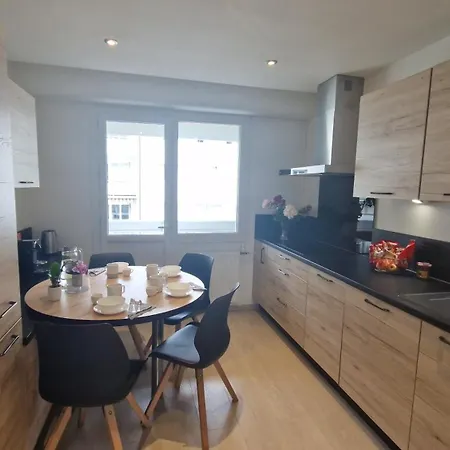 Et 95 M2 A 100m Du Lac, 3 Chambres, Parking شقة *